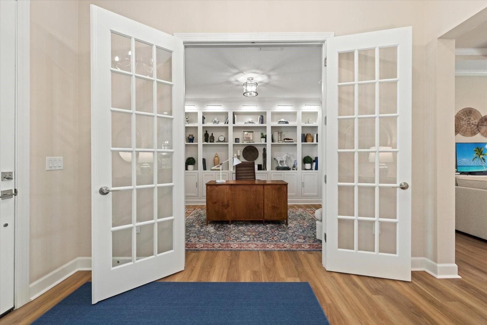Den - 7973 GRANDE SHORES DR, SARASOTA
