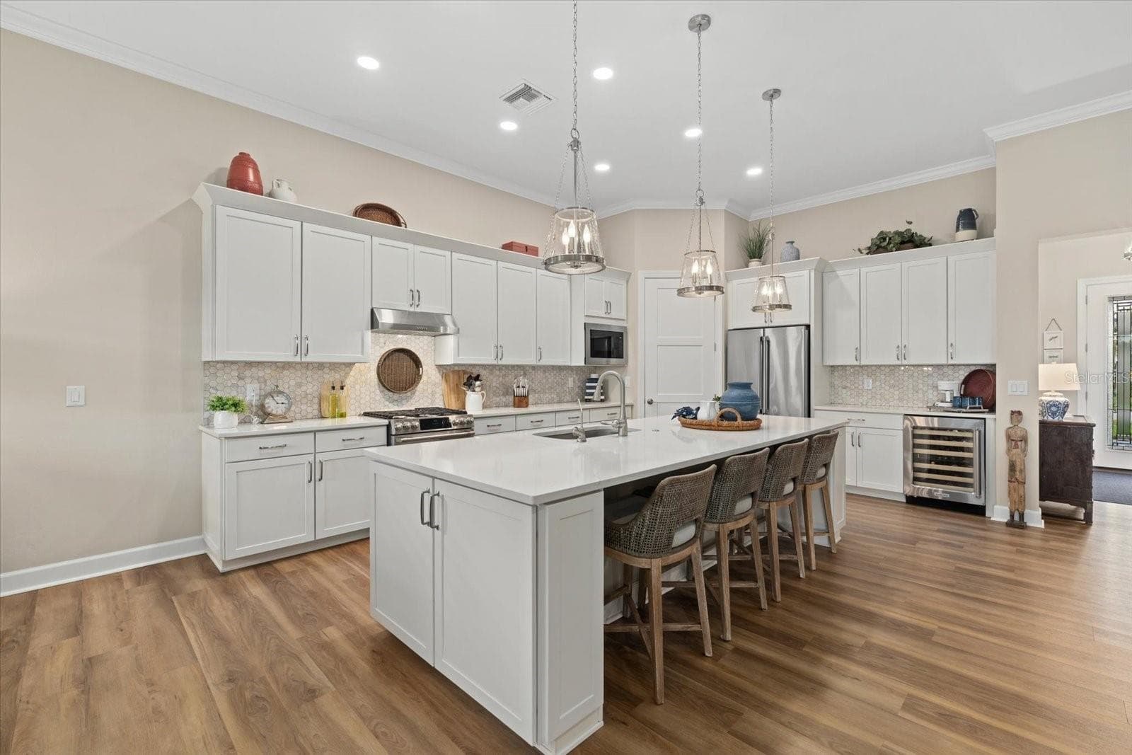 Single Family Residence at 7973 GRANDE SHORES DR, SARASOTA, photo 14 of 46