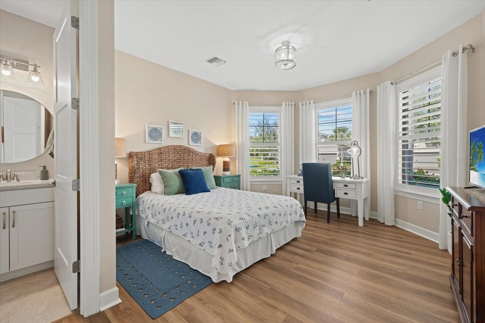 Guest Bedroom - 7973 GRANDE SHORES DR, SARASOTA