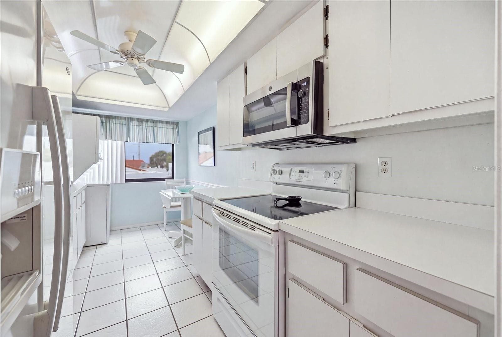 Kitchen - 1555 TARPON CENTER DR #116, VENICE