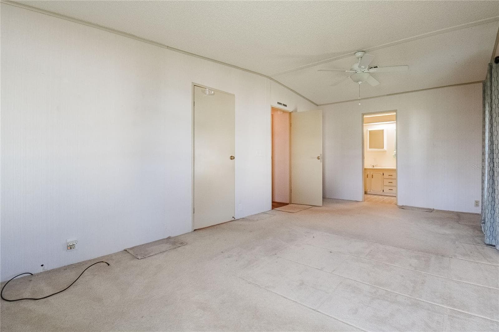 Manufactured Home at 1725 QUAIL HILL DR, LAKELAND, photo 16 of 26
