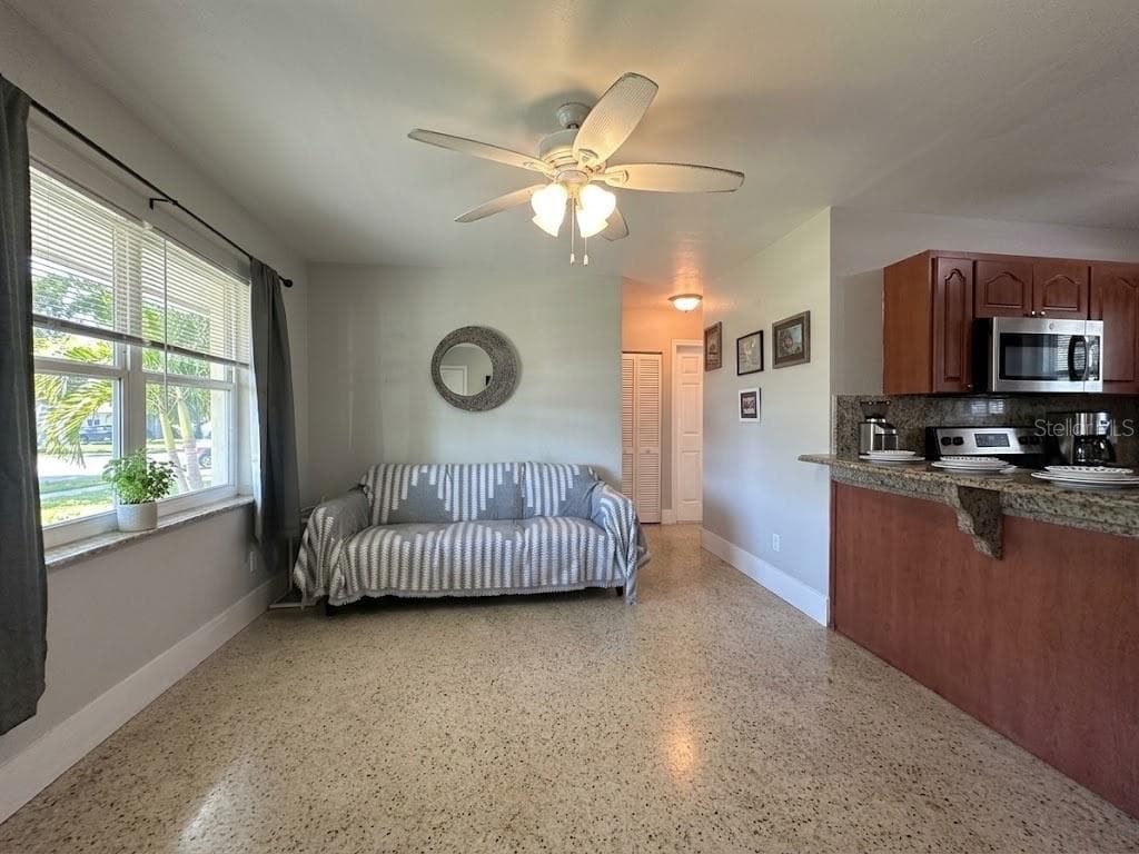 Single Family Residence at 4762 54TH AVE N, ST PETERSBURG, photo 9 of 24