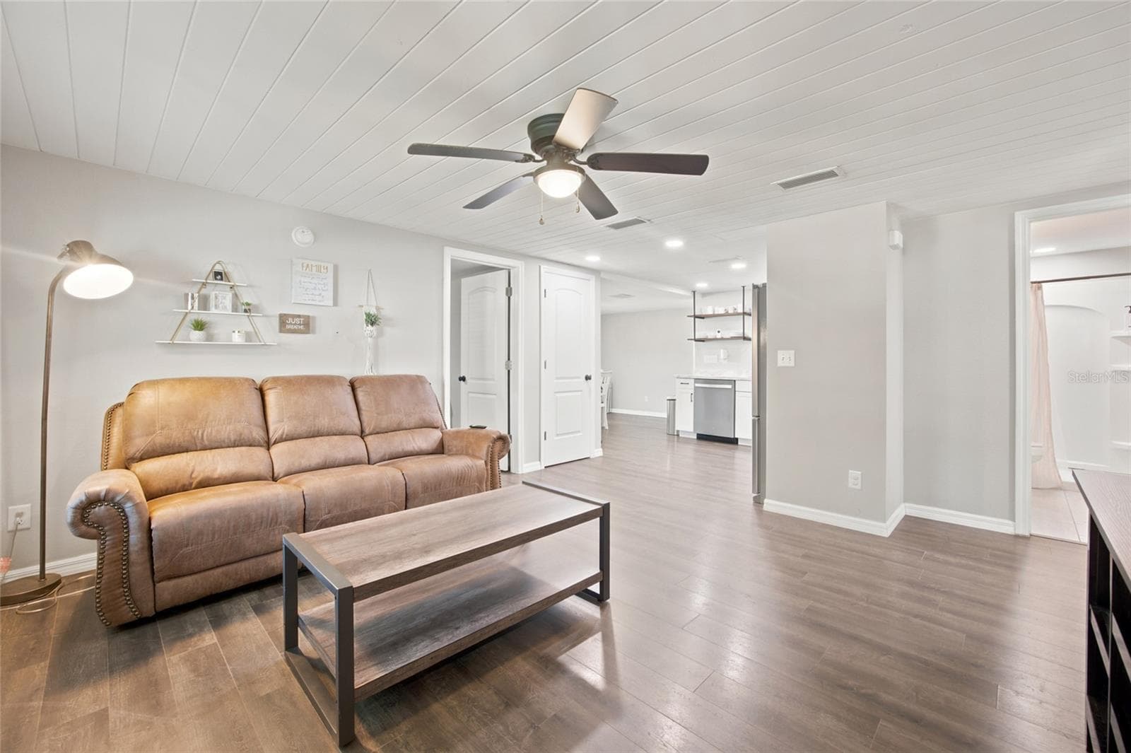 Single Family Residence at 315 SE 5TH TER, WILLISTON, photo 11 of 34