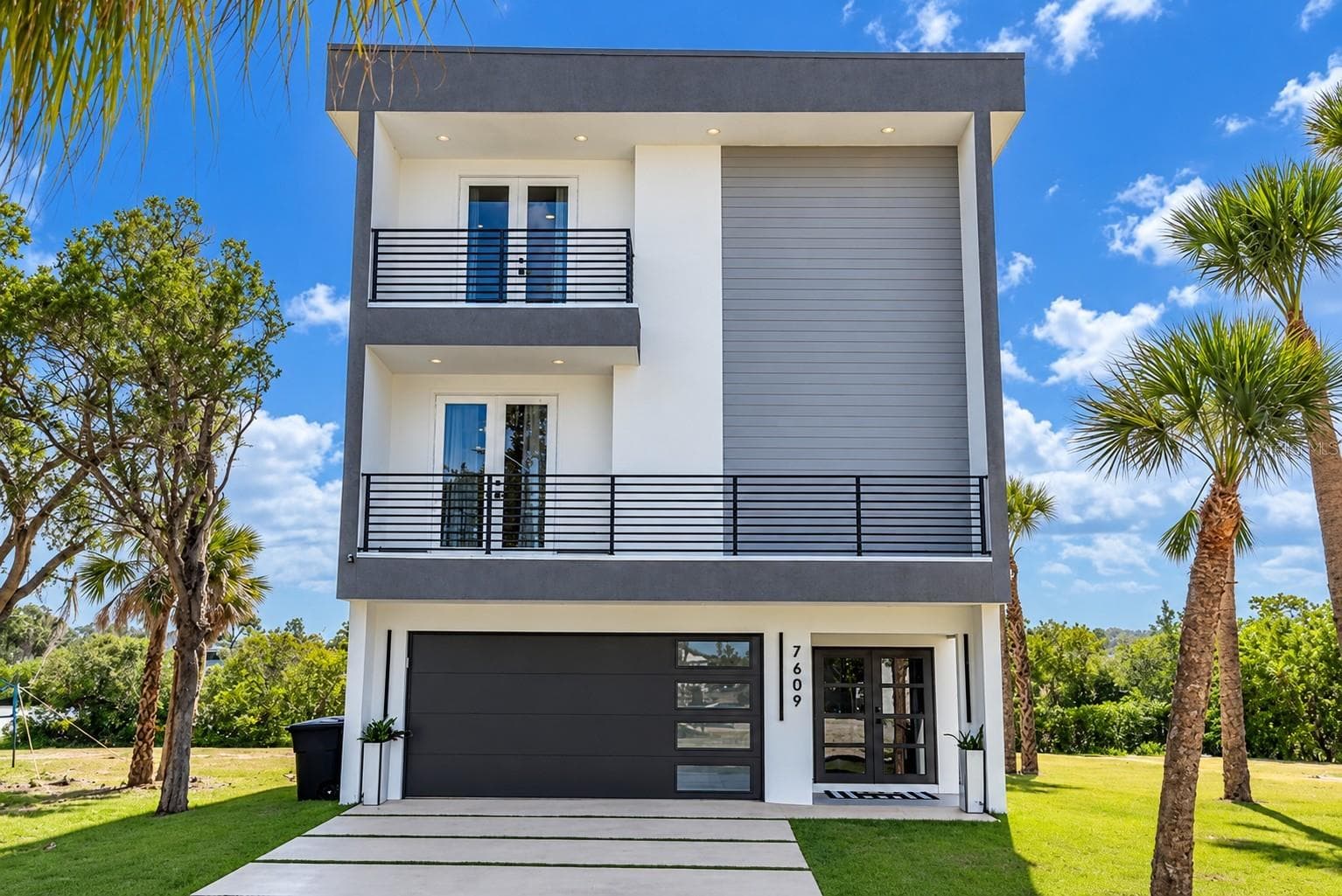 Single Family Residence at 7609 DEEDRA CIR, PORT RICHEY, photo 2 of 55