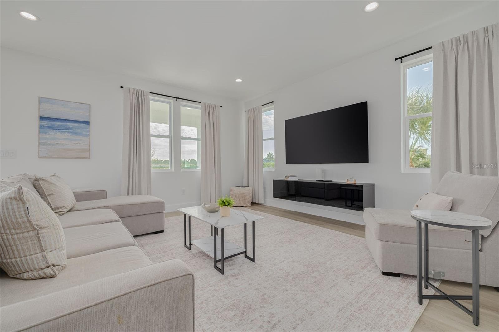 Living area on the main floor. - 7609 DEEDRA CIR, PORT RICHEY
