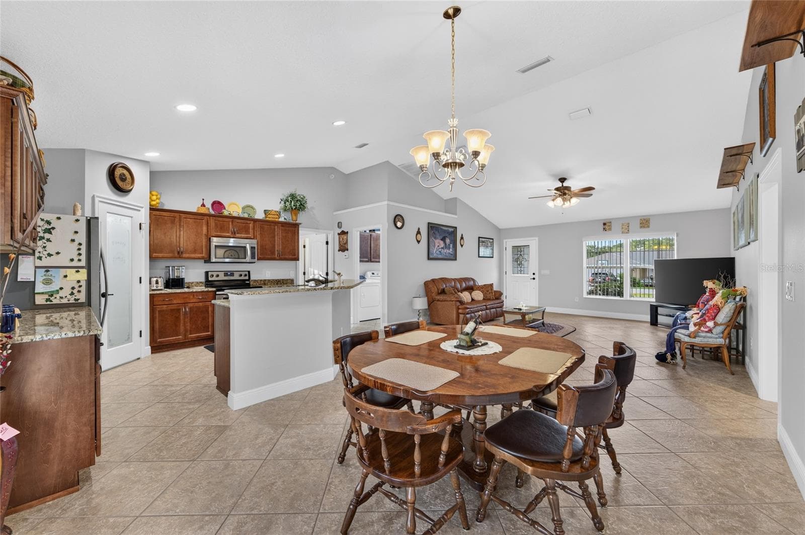 Single Family Residence at 8340 SE 159TH LN, SUMMERFIELD, photo 17 of 49