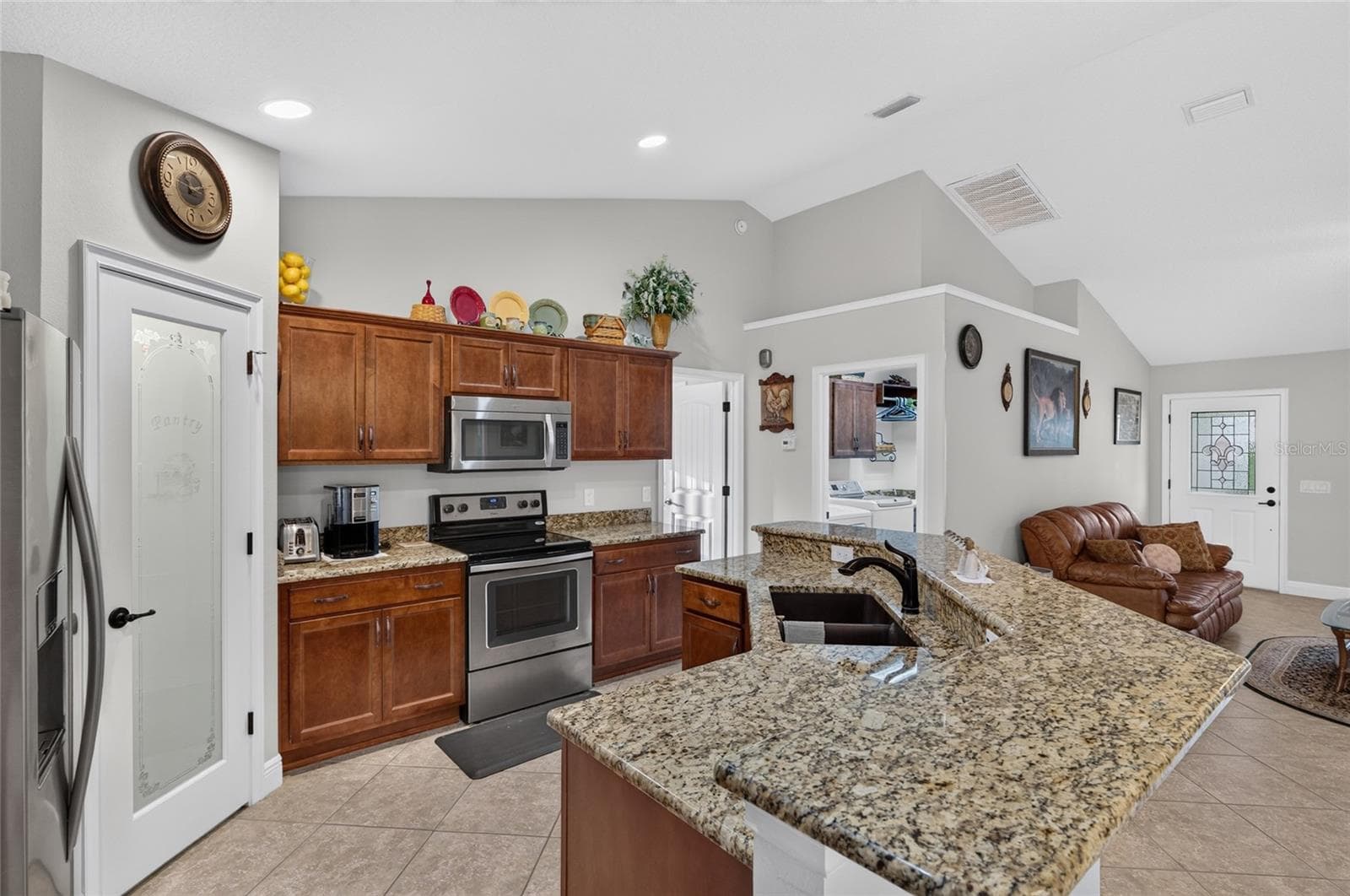 Single Family Residence at 8340 SE 159TH LN, SUMMERFIELD, photo 19 of 49