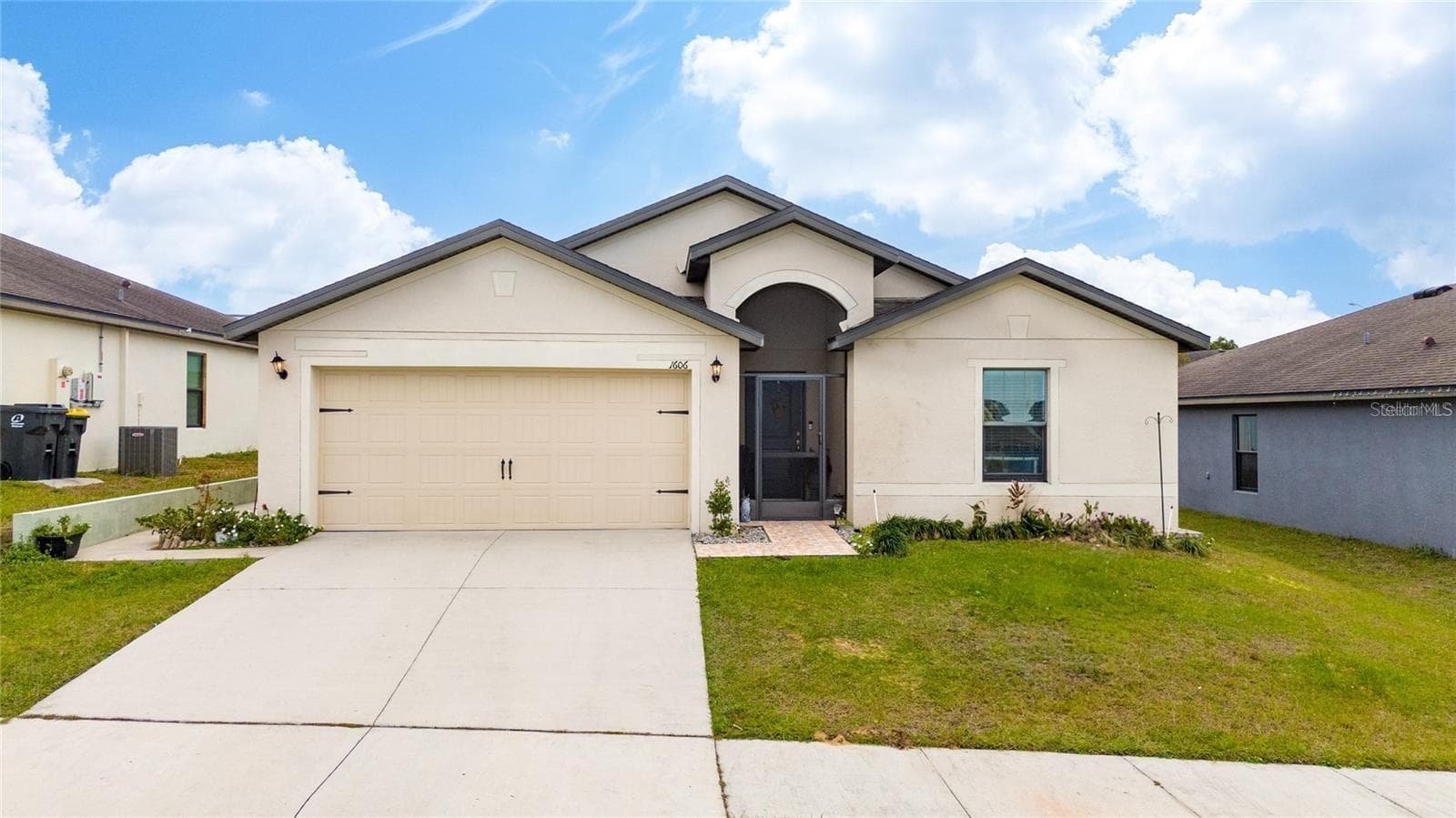 1606 STEELY DR