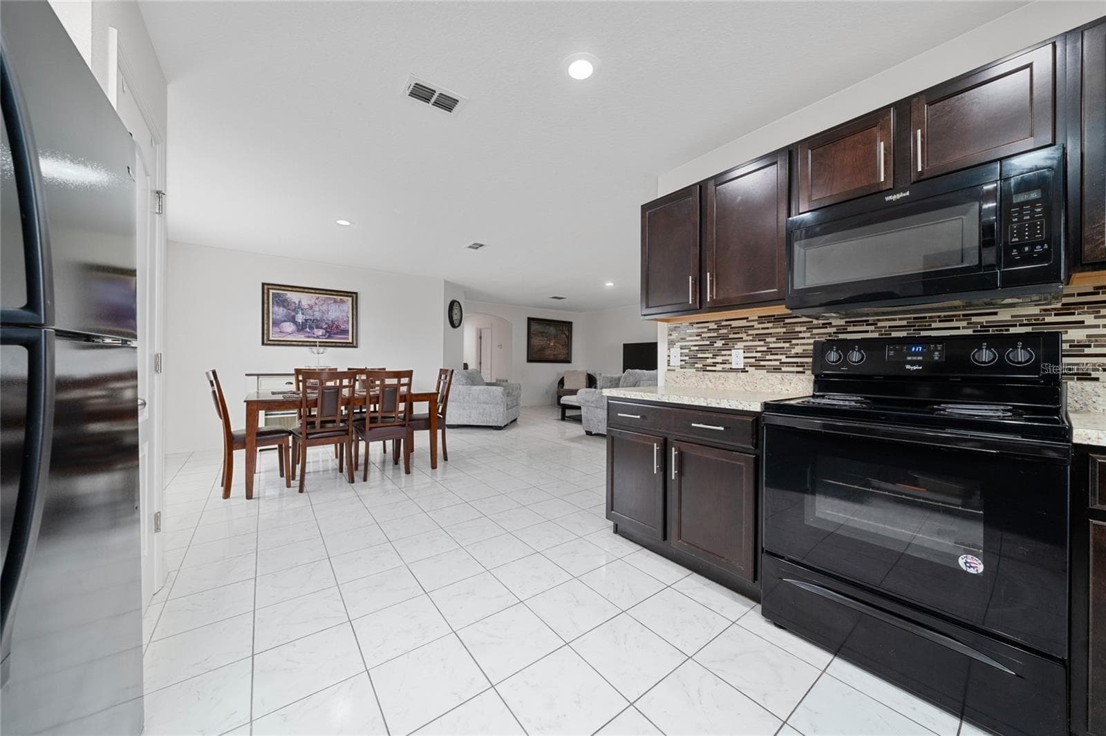 Single Family Residence at 1606 STEELY DR, DUNDEE, photo 17 of 36