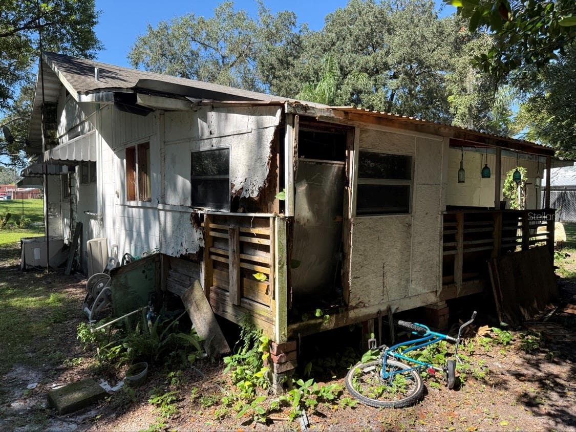 Single Family Residence at 10109 N JASMINE AVE, TAMPA, photo 12 of 28