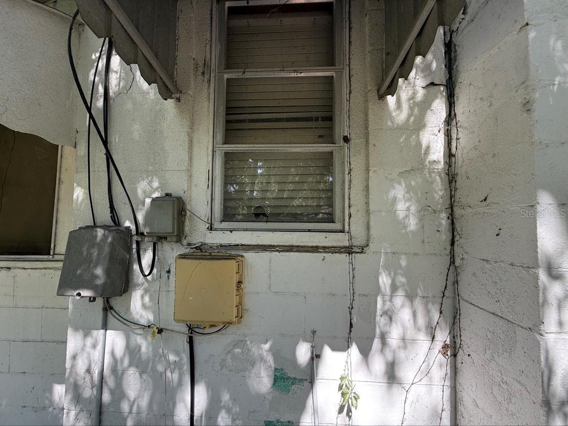Single Family Residence at 10109 N JASMINE AVE, TAMPA, photo 16 of 28