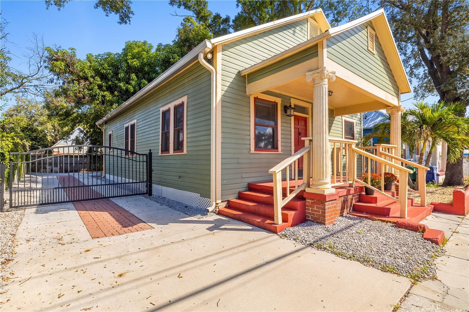 Single Family Residence at 2308 E 4TH AVE, TAMPA, photo 3 of 49