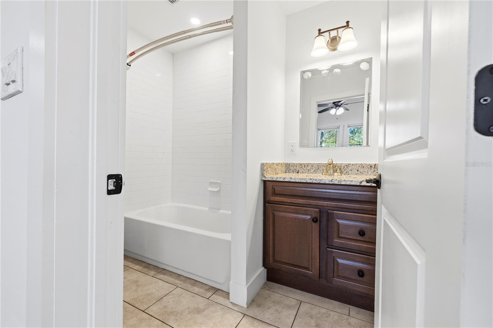 Guest Bath - 2308 E 4TH AVE, TAMPA