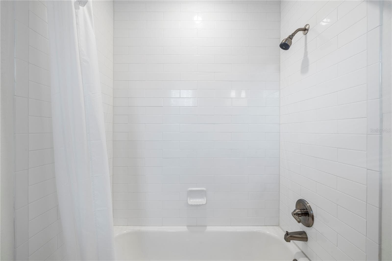 Primary Shower/Tub - 2308 E 4TH AVE, TAMPA