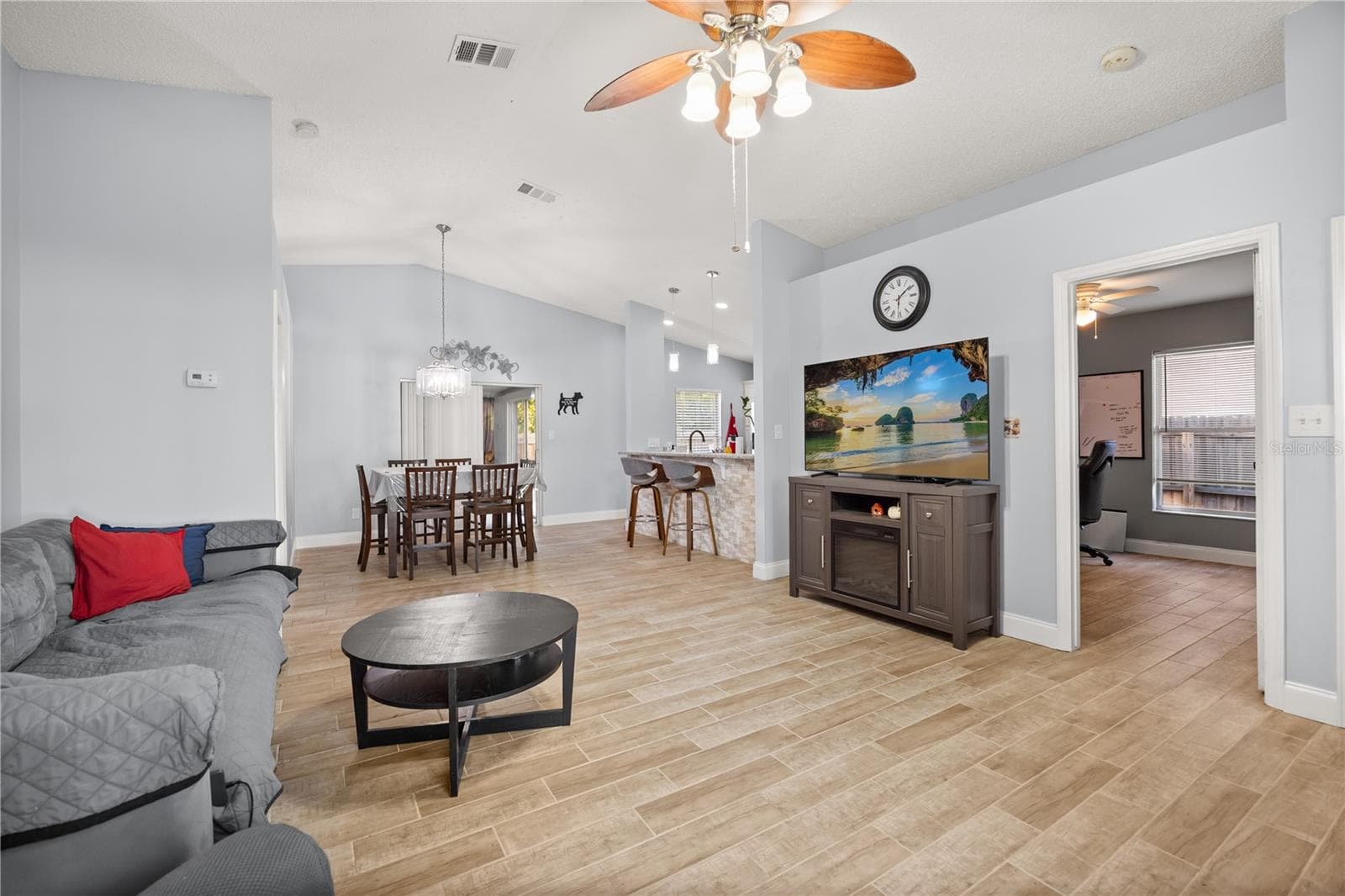 Single Family Residence at 2930 WOOLRIDGE DR, ORLANDO, photo 10 of 24