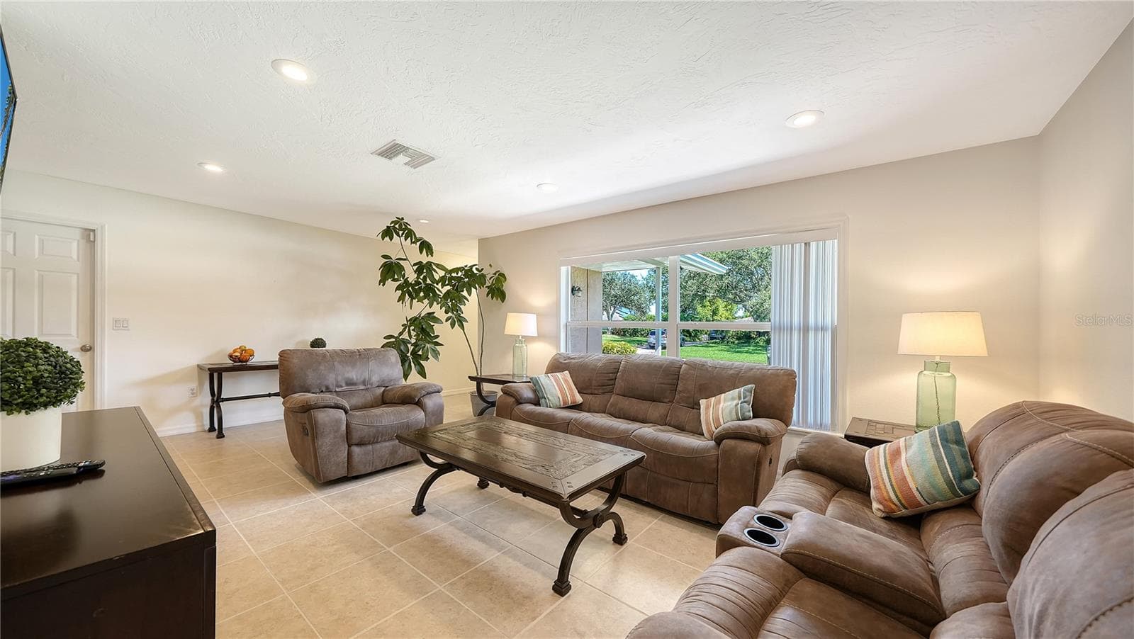 Front Family Room - 2304 50TH ST W, BRADENTON