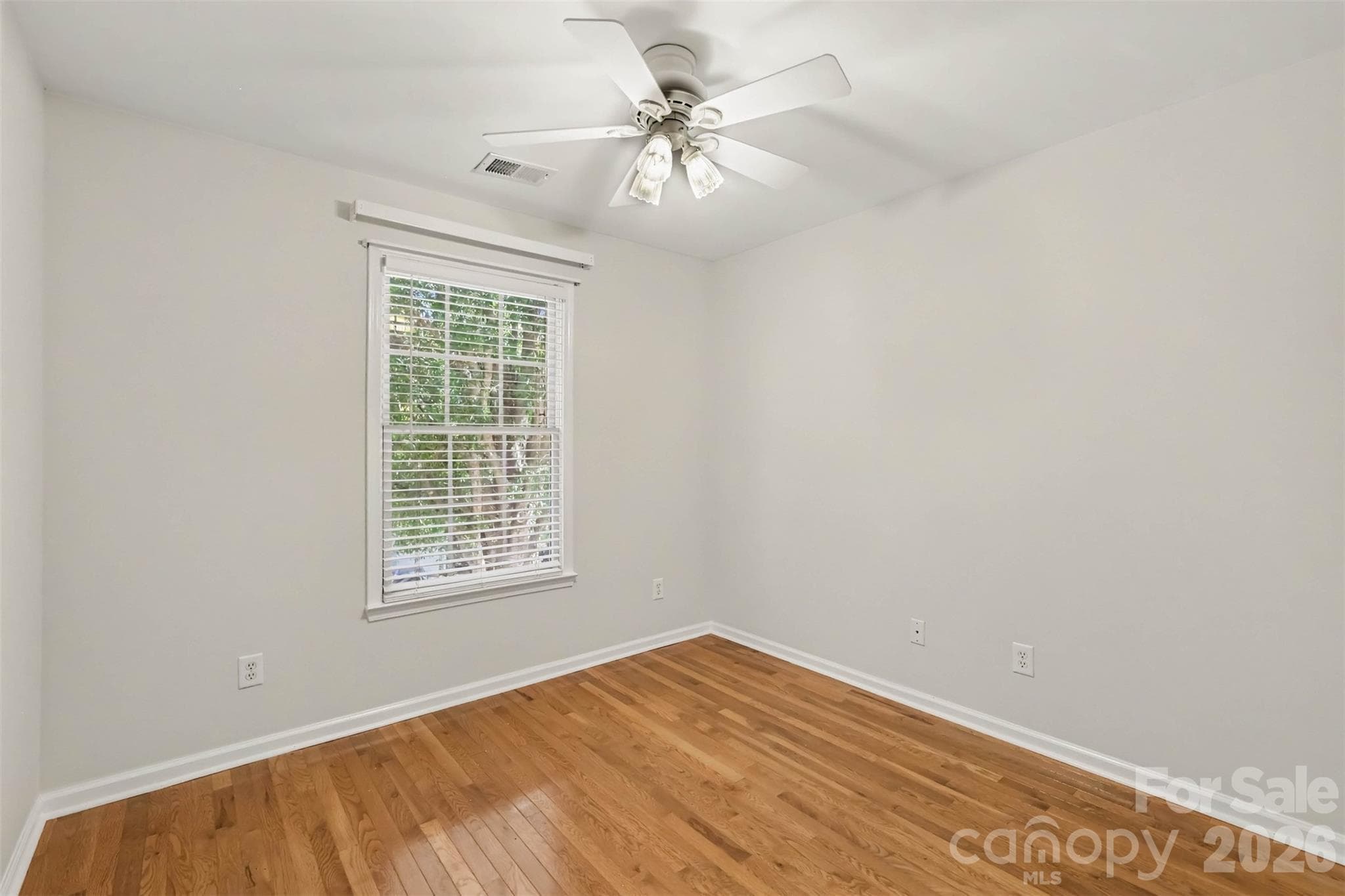 Single Family Residence at 2103 Sablewood Drive, Charlotte, photo 19 of 33