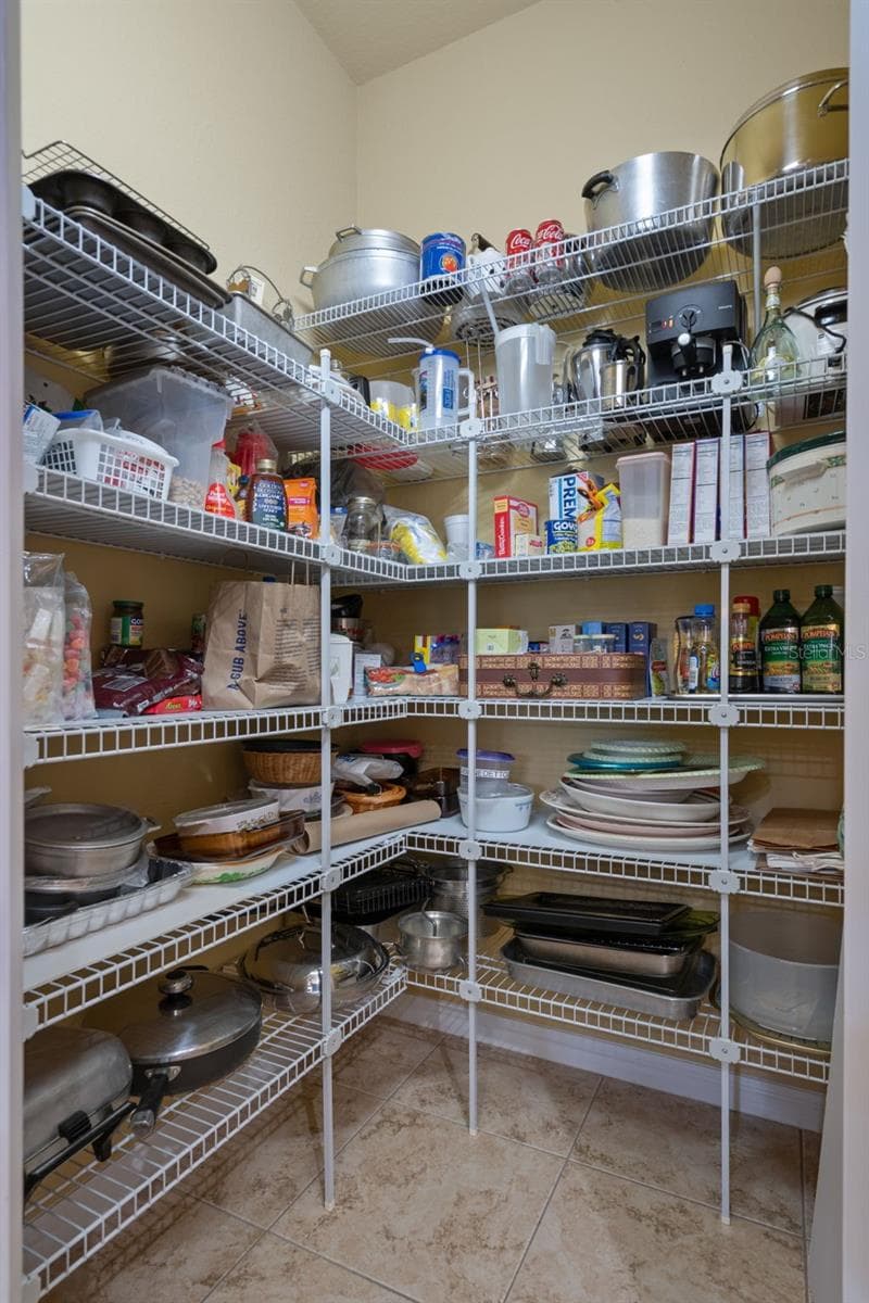 Pantry - 409 SILAS CT, SPRING HILL