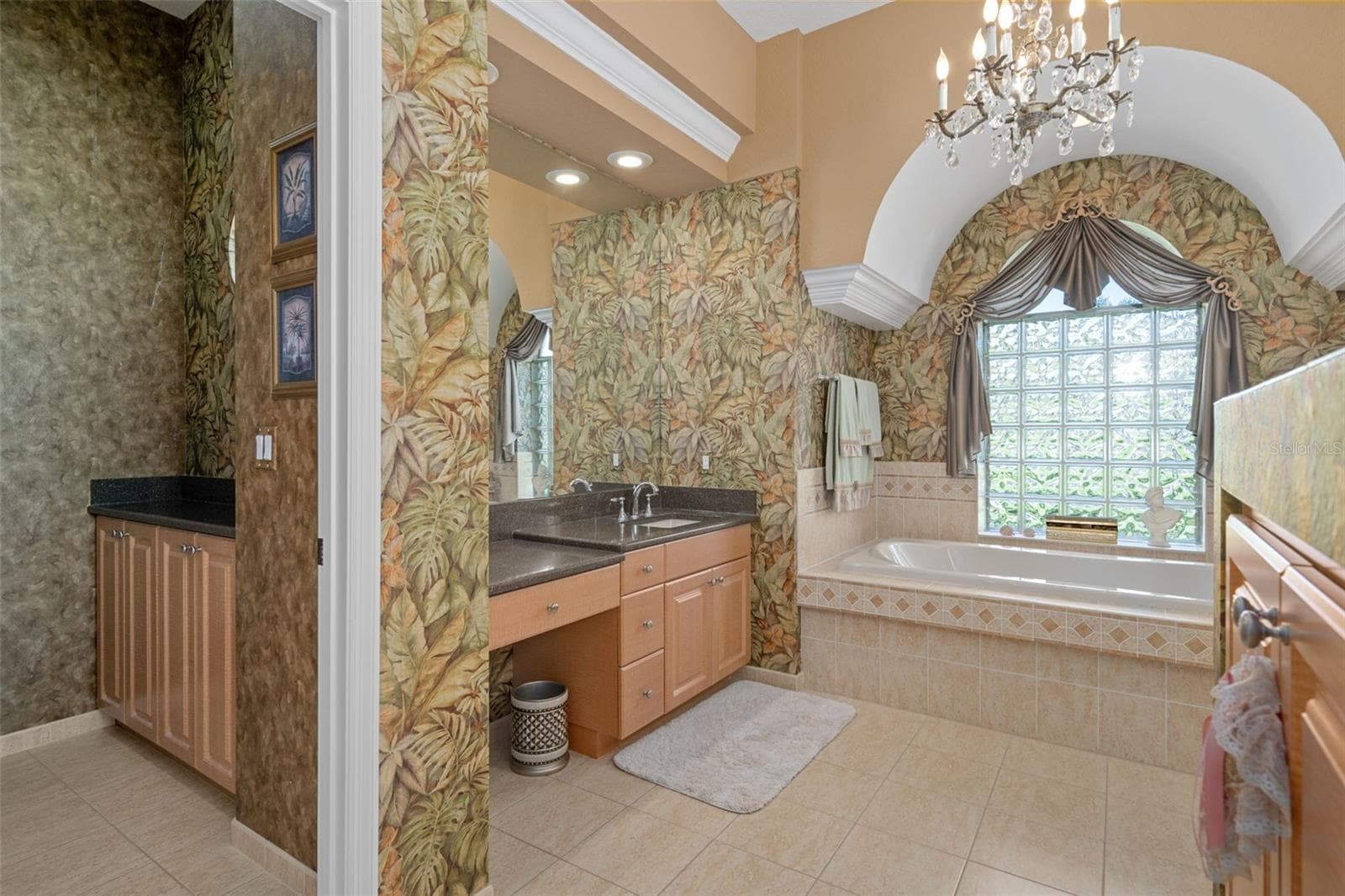 Master Bathroom - 409 SILAS CT, SPRING HILL