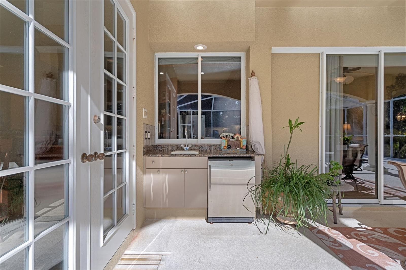 Outdoor Refrigerator and Sink - 409 SILAS CT, SPRING HILL