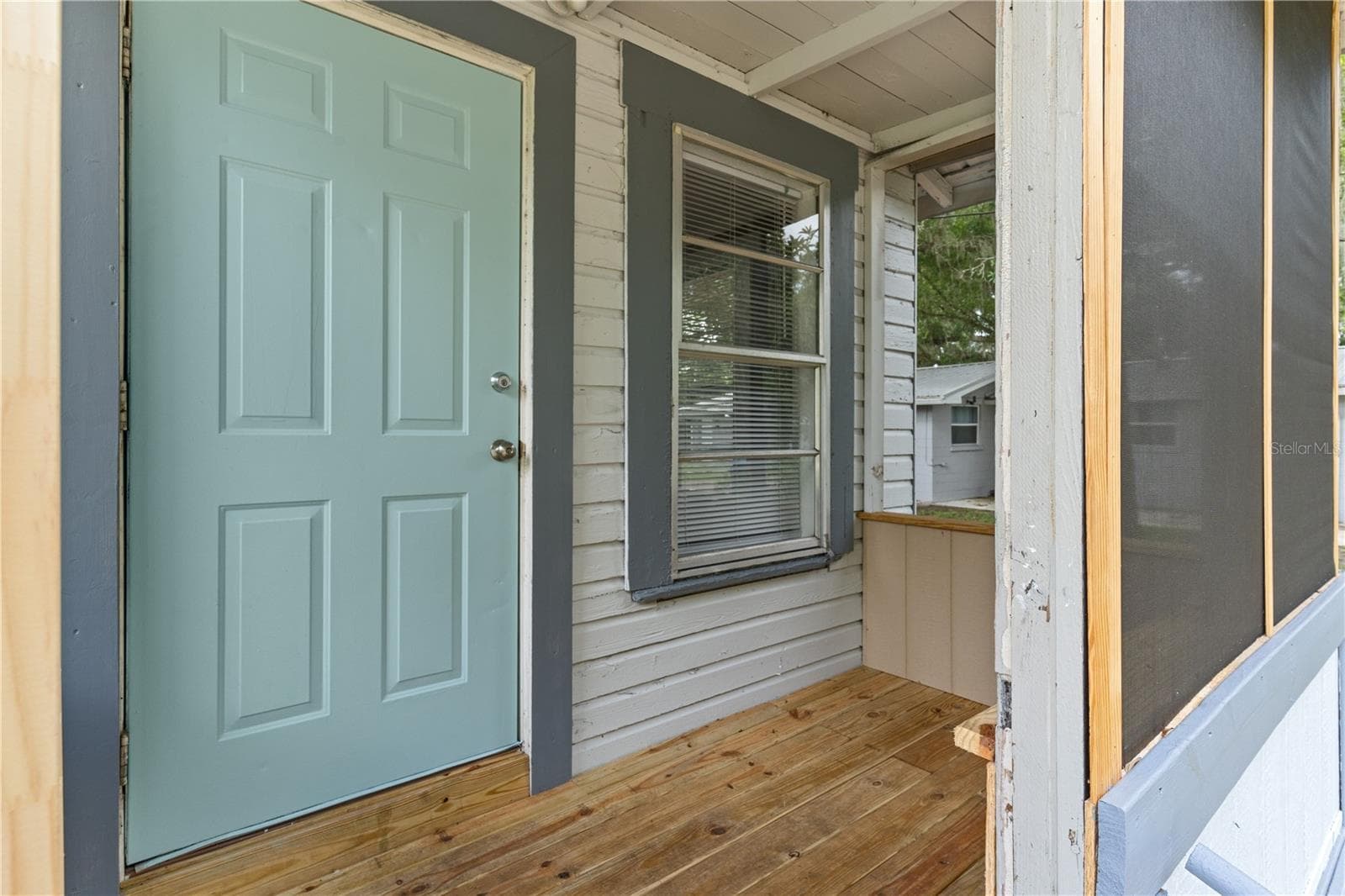 Single Family Residence at 630 N NASHUA AVE, FORT MEADE, photo 2 of 17