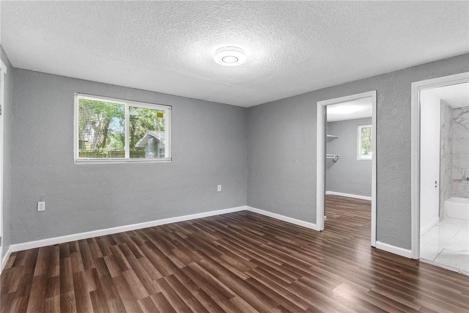 Single Family Residence at 630 N NASHUA AVE, FORT MEADE, photo 3 of 17