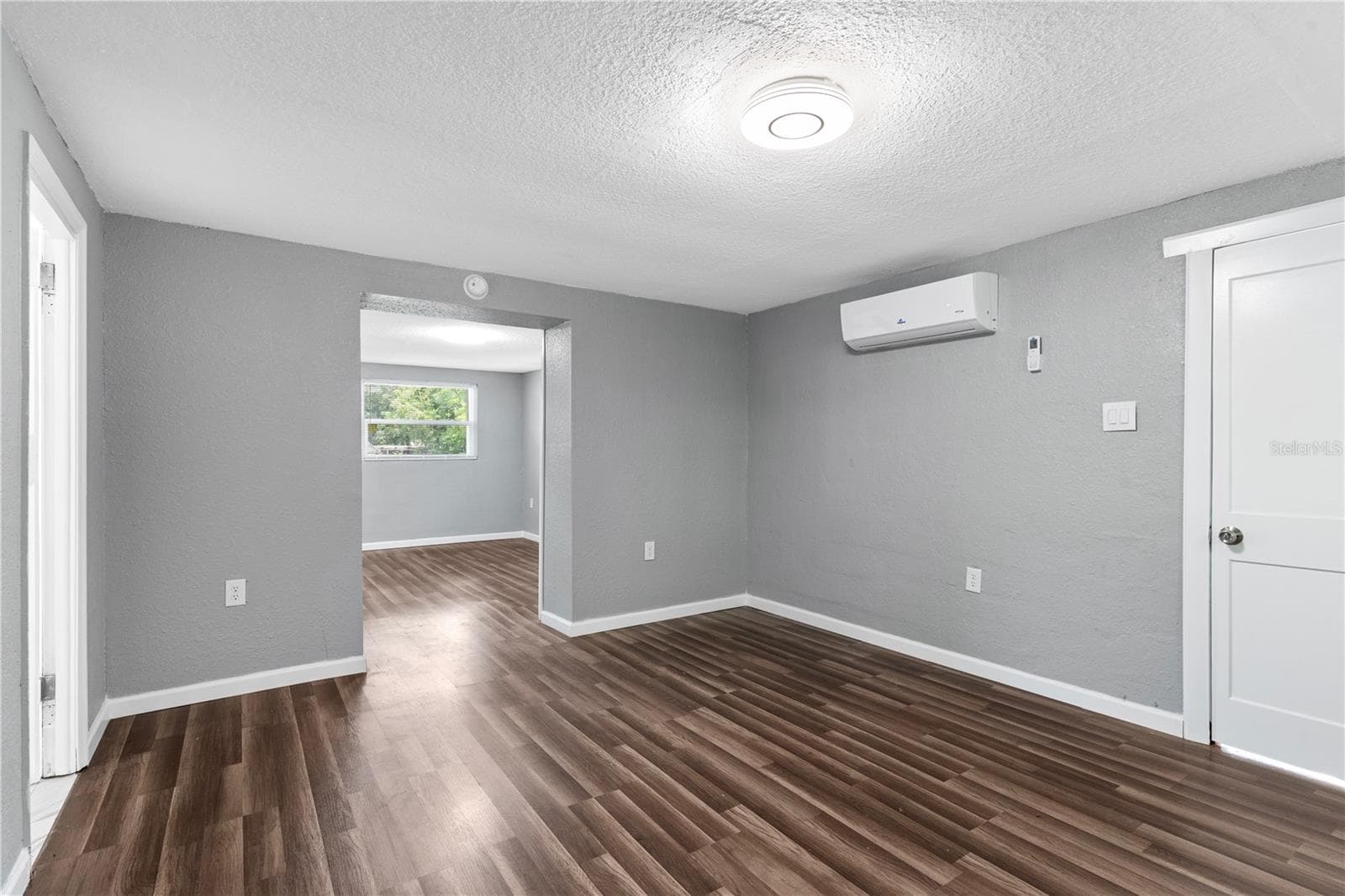 Single Family Residence at 630 N NASHUA AVE, FORT MEADE, photo 4 of 17