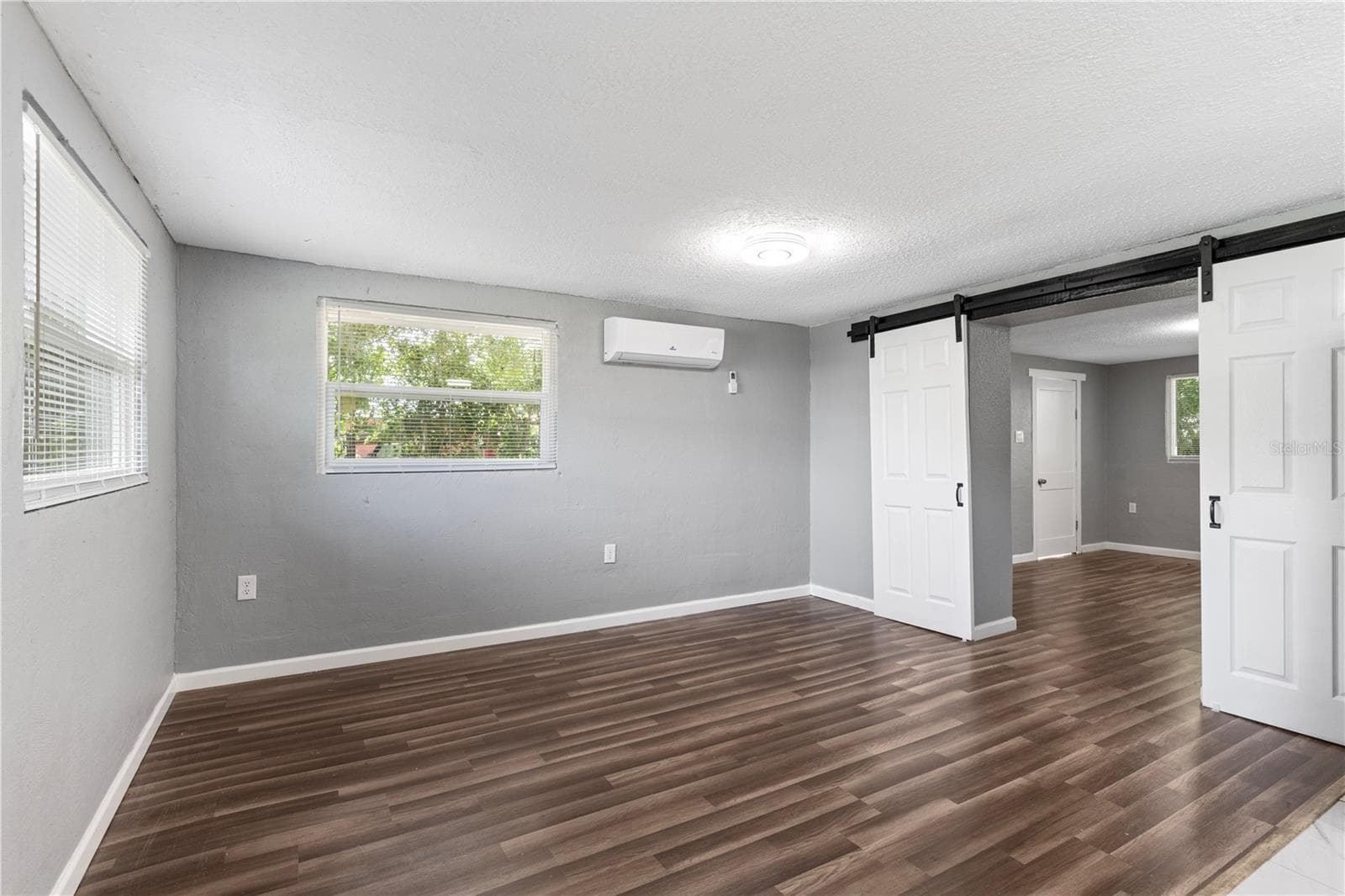 Single Family Residence at 630 N NASHUA AVE, FORT MEADE, photo 6 of 17