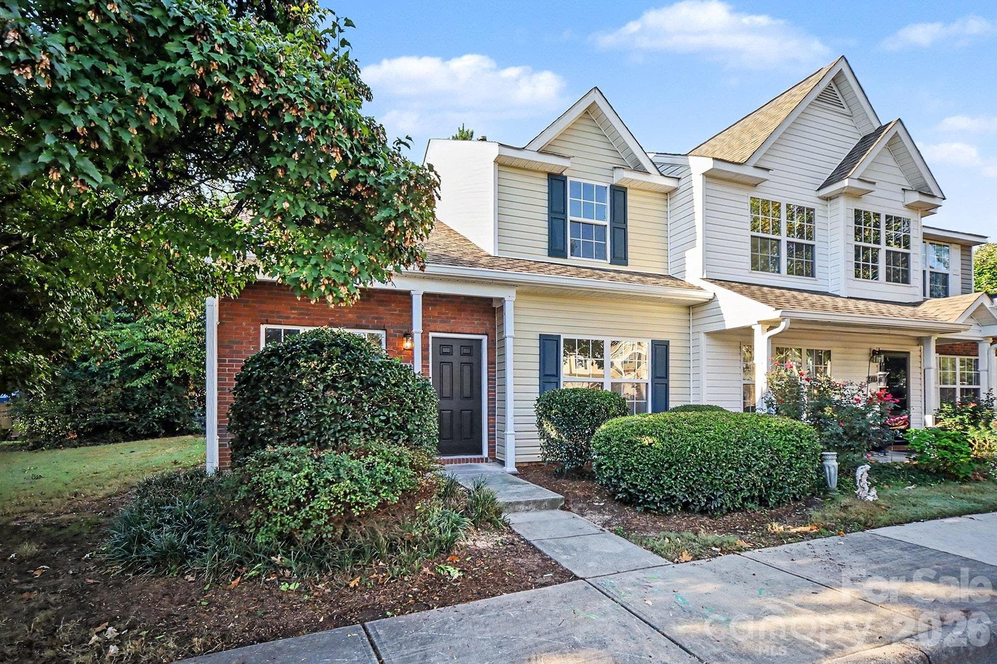 Townhouse at 417 Caddy Street, Fort Mill, photo 3 of 43