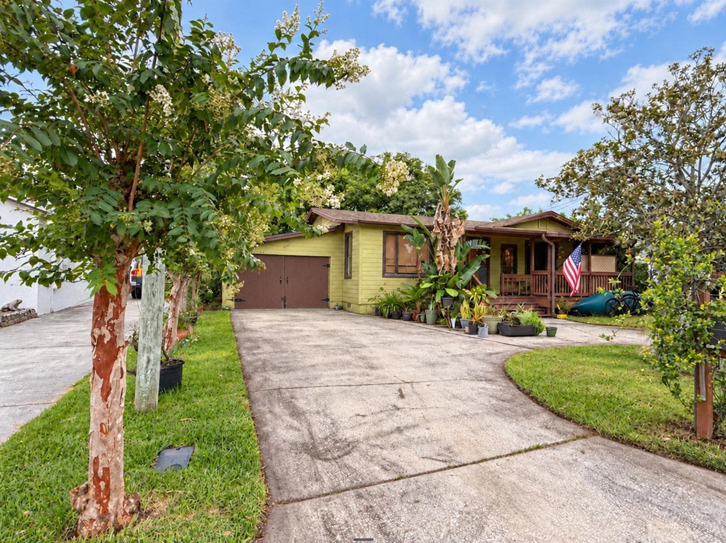 Front driveway - 2640 BEVERLY AVE, WINTER PARK
