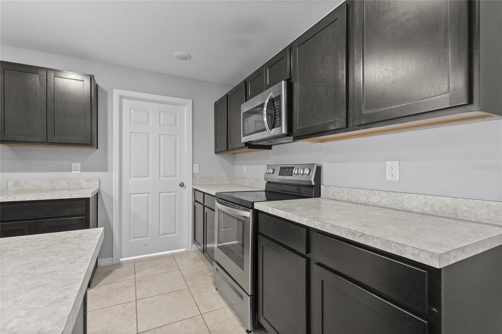 Single Family Residence at 4137 NE 14TH PL, CAPE CORAL, photo 10 of 32