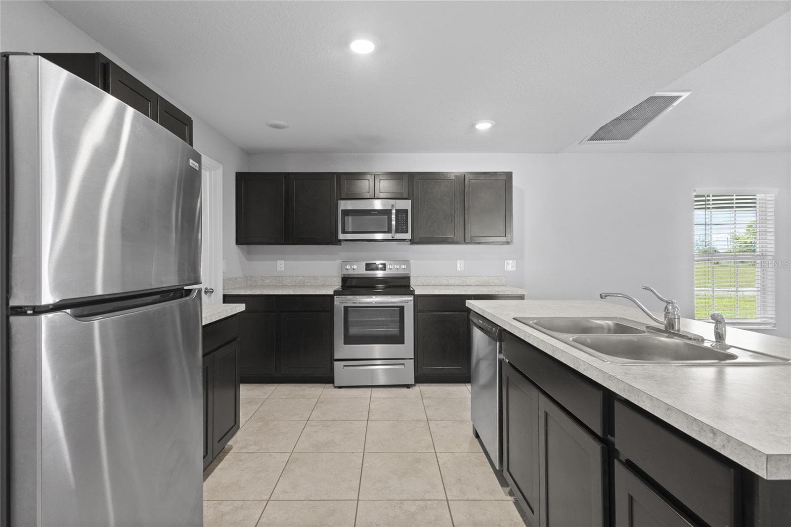 Single Family Residence at 4137 NE 14TH PL, CAPE CORAL, photo 11 of 32