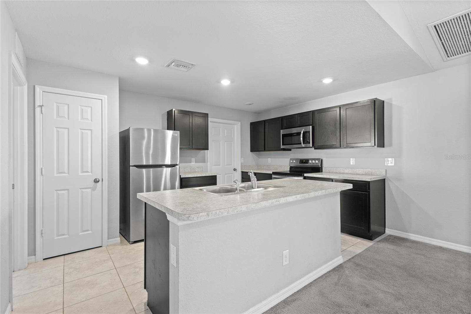 Single Family Residence at 4137 NE 14TH PL, CAPE CORAL, photo 12 of 32