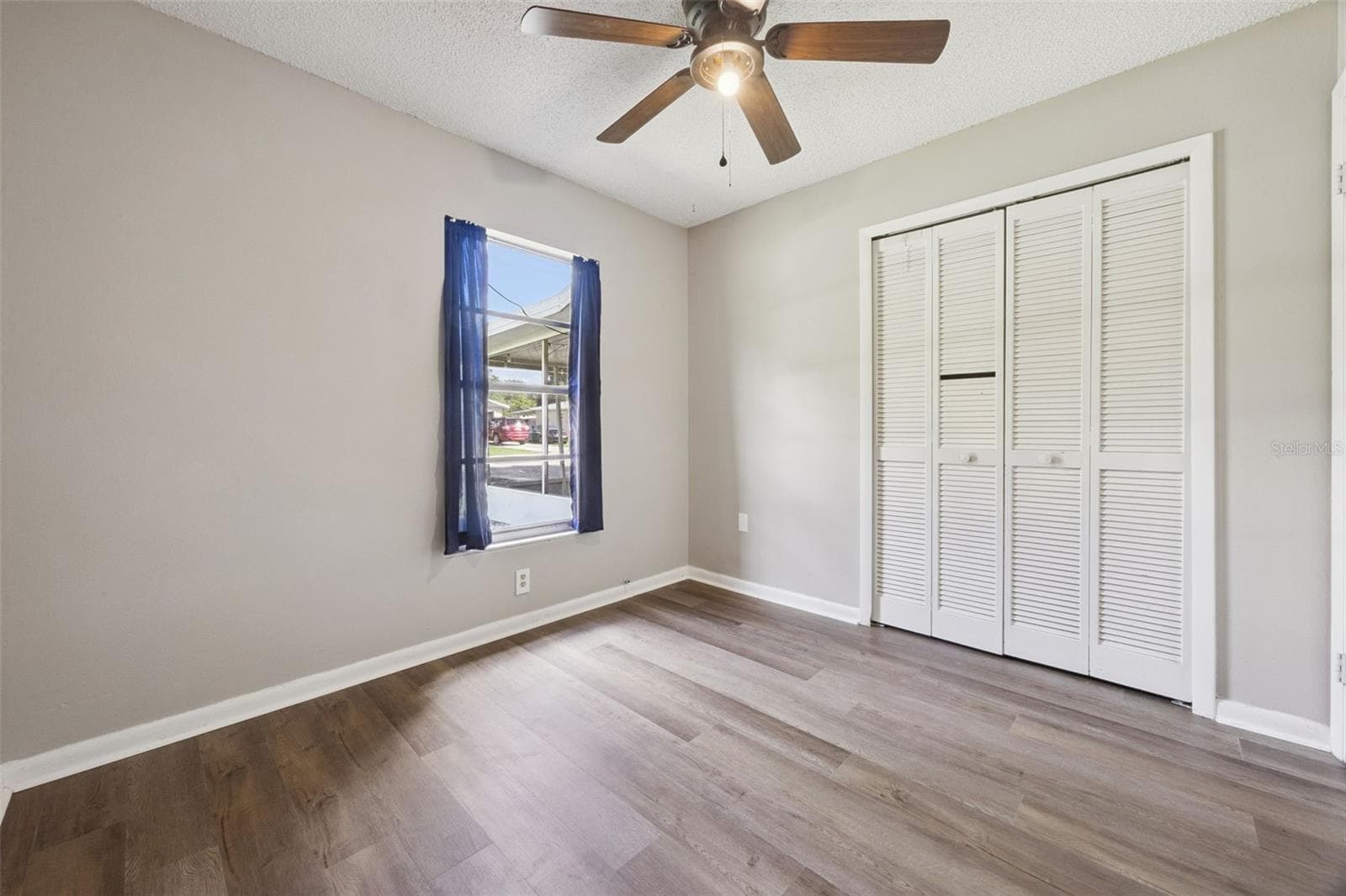 3rd Bedroom - 9.8 X 8.!! - 416 WINNERS CIR, LADY LAKE