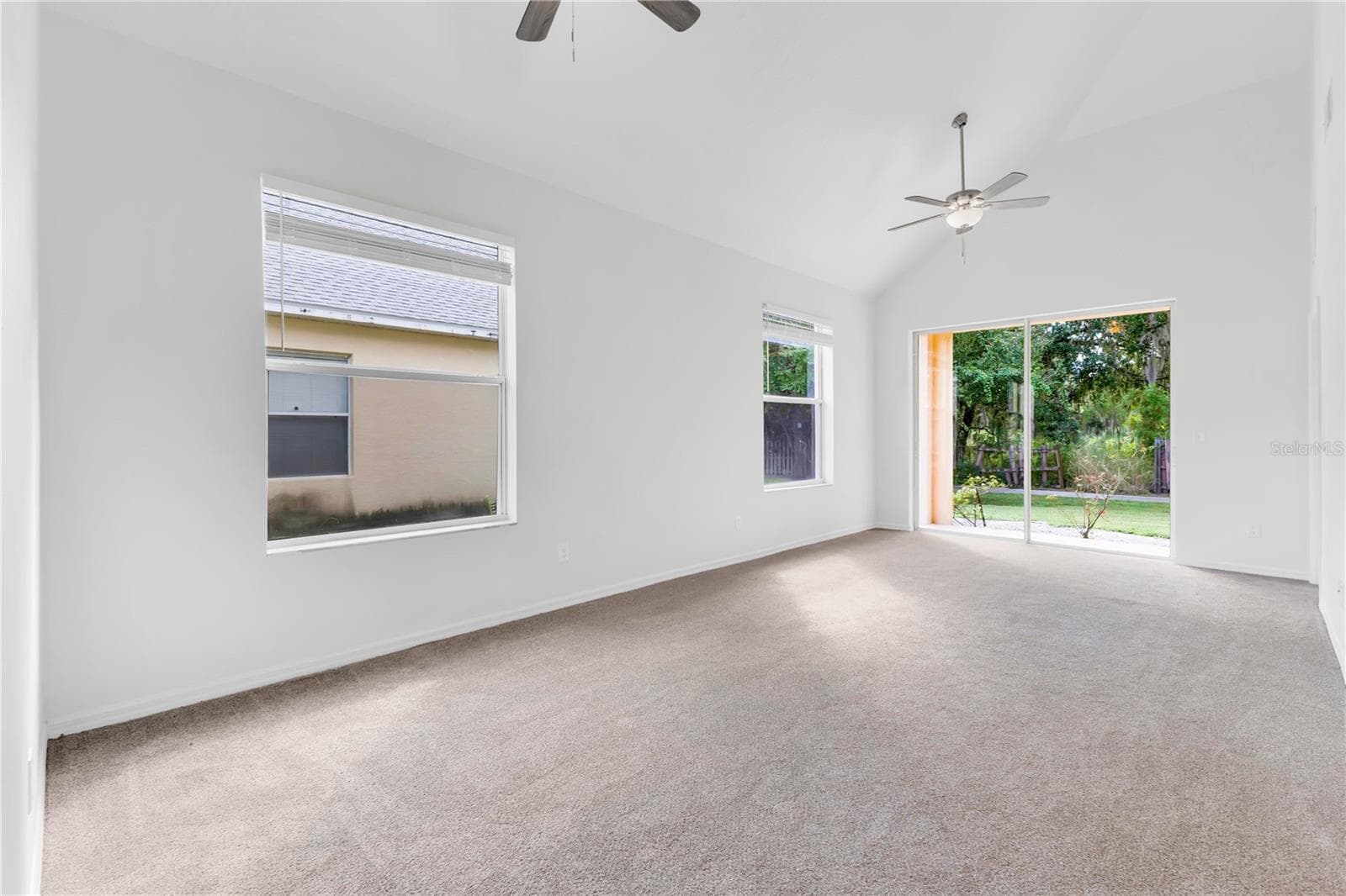 Townhouse at 2412 TEMPLE GROVE LN, KISSIMMEE, photo 5 of 33