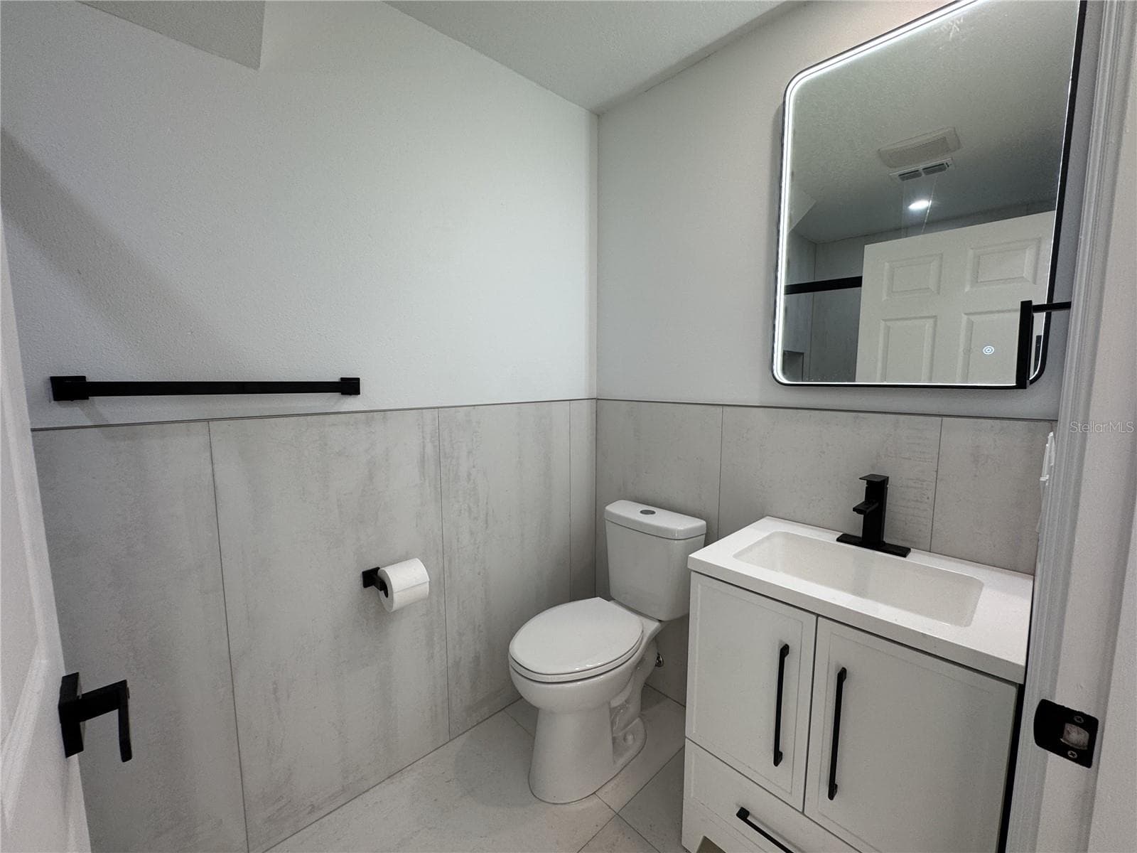 Single Family Residence at 1959 WESTPOINTE CIR, ORLANDO, photo 6 of 54