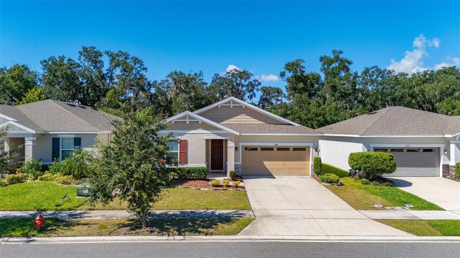 Single Family Residence at 5240 MEADOW SONG DR, OKAHUMPKA, photo 2 of 54