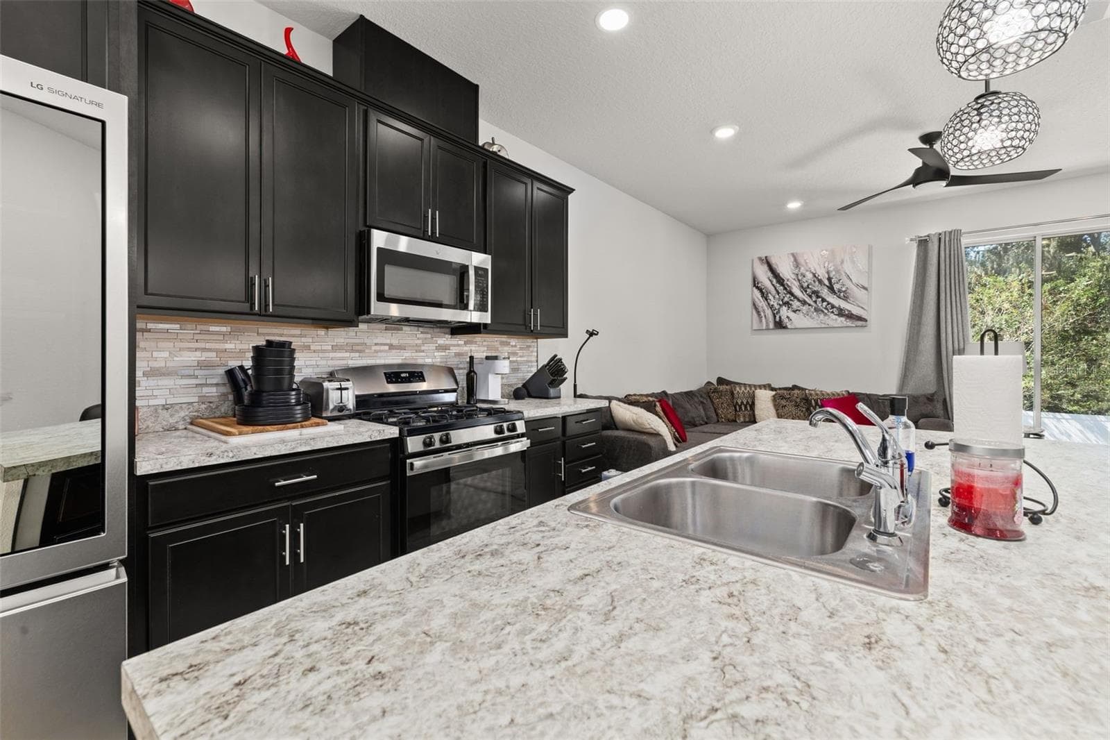 Single Family Residence at 5240 MEADOW SONG DR, OKAHUMPKA, photo 9 of 54