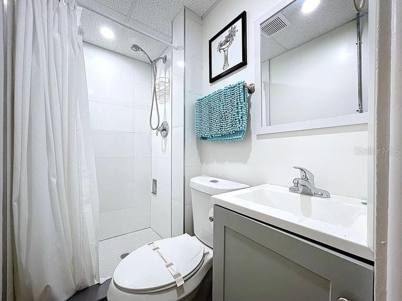 GUEST BATHROOM - 9948 51ST AVE N, ST PETERSBURG