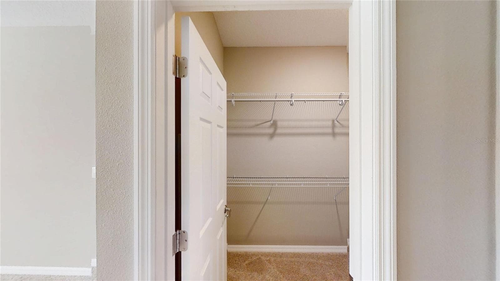 1ST WALK-IN - 9818 SW 99TH LOOP, OCALA