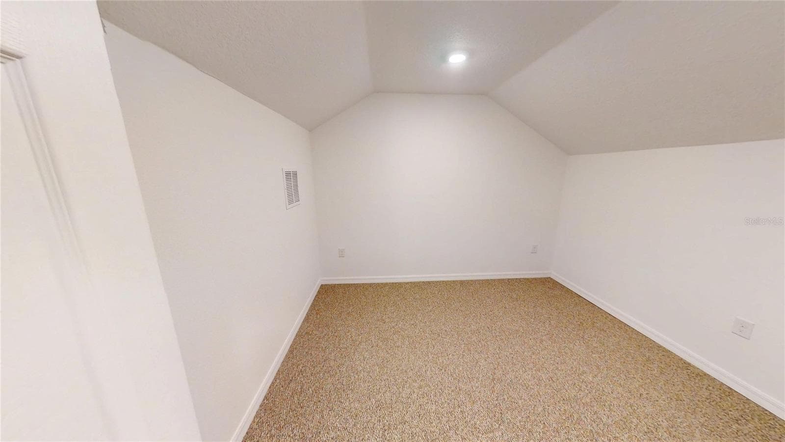 BONUS ROOM UNDER AIR - 9818 SW 99TH LOOP, OCALA