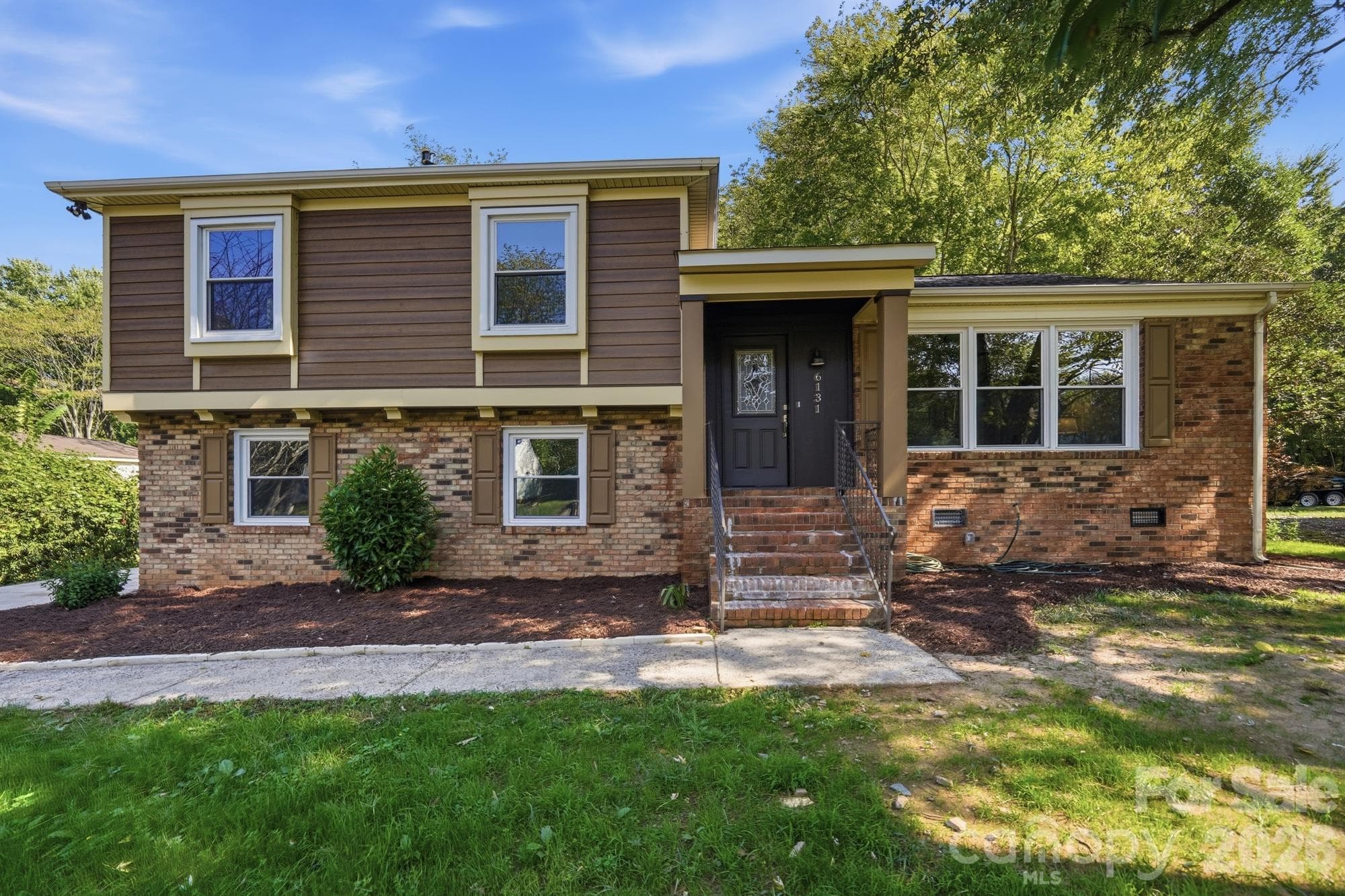 6131 Coach Hill Lane