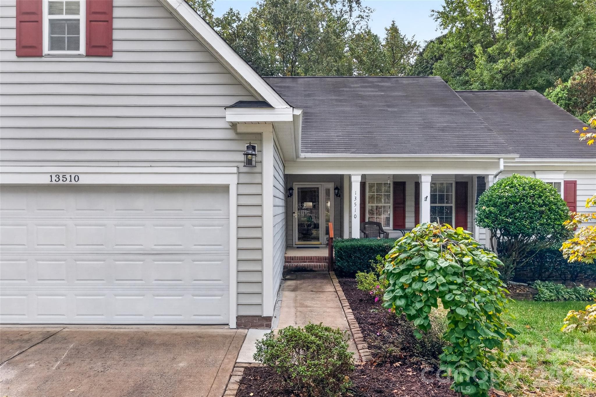 Single Family Residence at 13510 Damson Drive, Huntersville, photo 6 of 45