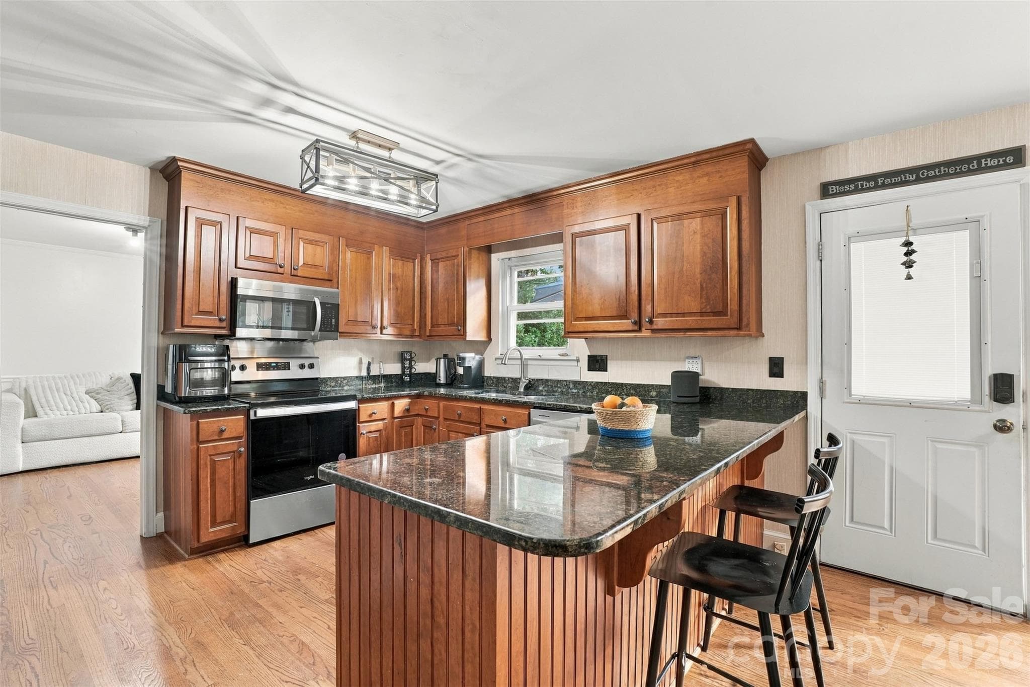 Single Family Residence at 4206 Foxmoor Drive, Charlotte, photo 12 of 48
