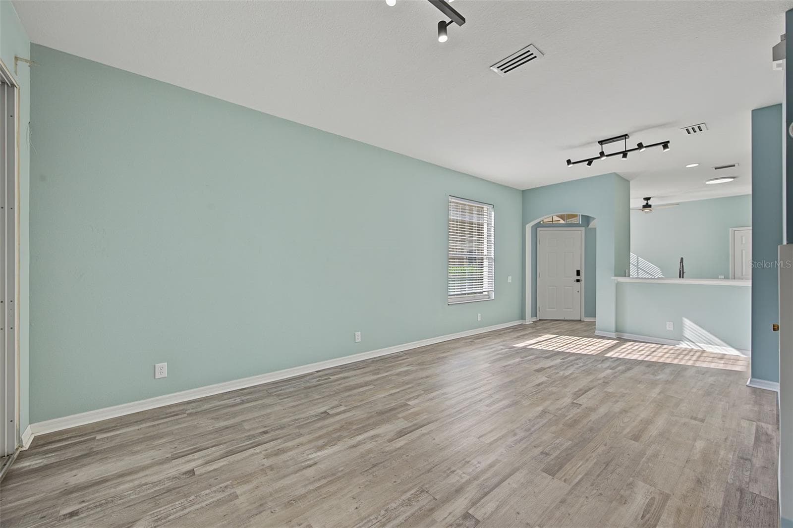 Living Room - 2555 NEWBERN DR, CLEARWATER