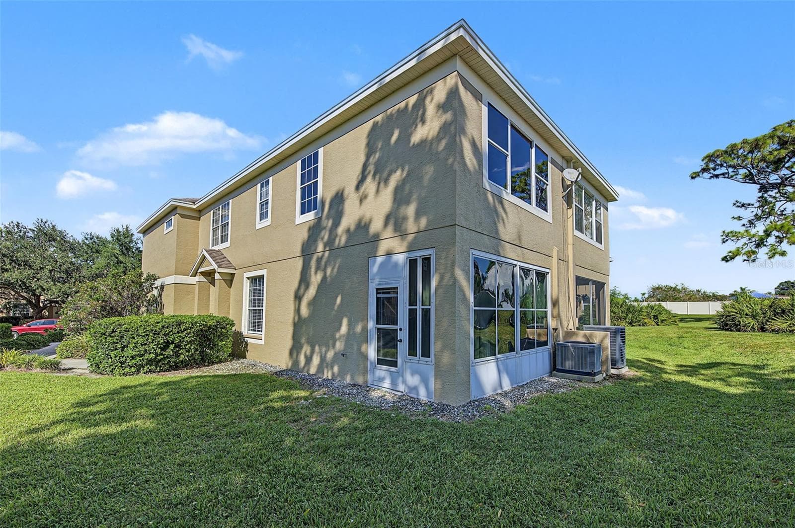Back of building - 2555 NEWBERN DR, CLEARWATER