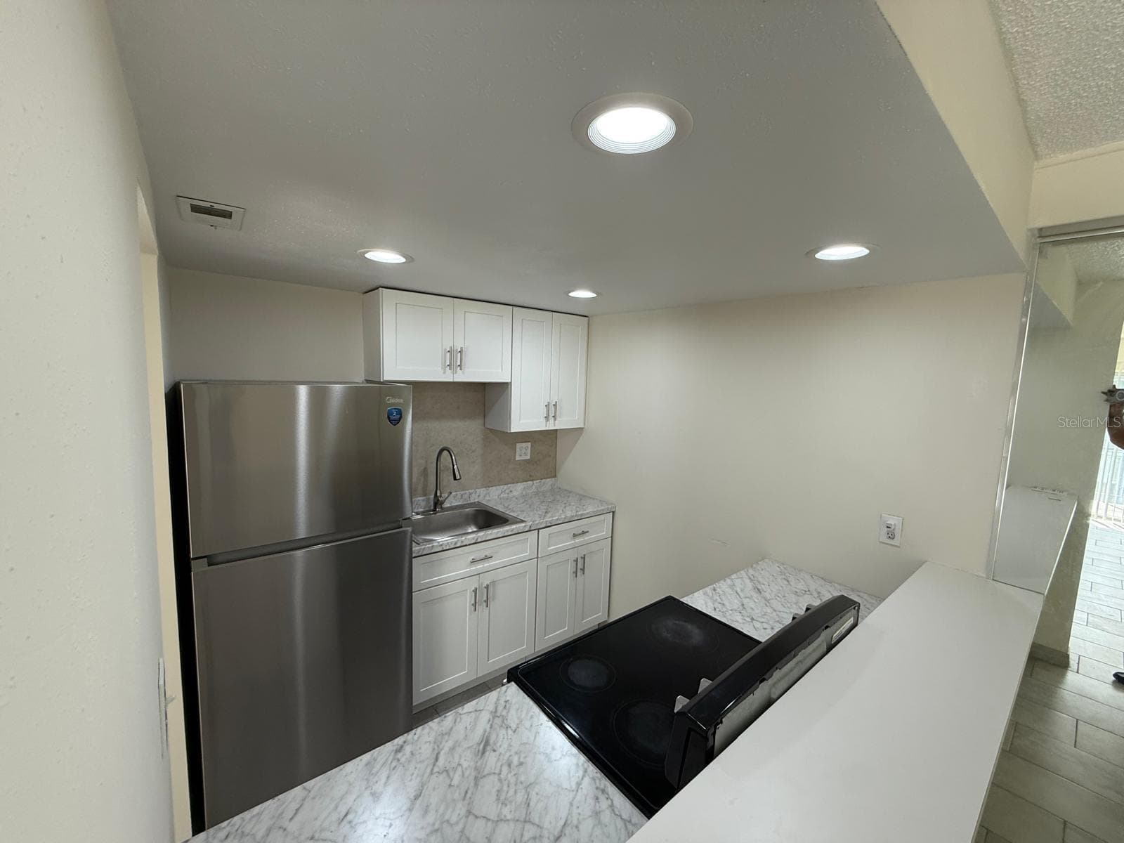 Condominium at 941 W OAK RIDGE RD #D, ORLANDO, photo 5 of 22