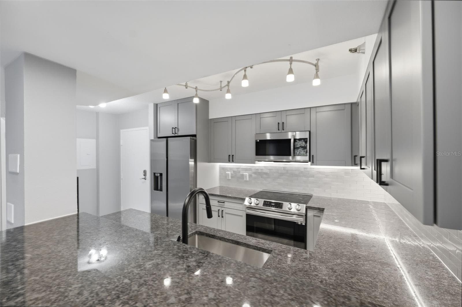 Condominium at 2333 FEATHER SOUND DR #A401, CLEARWATER, photo 6 of 70