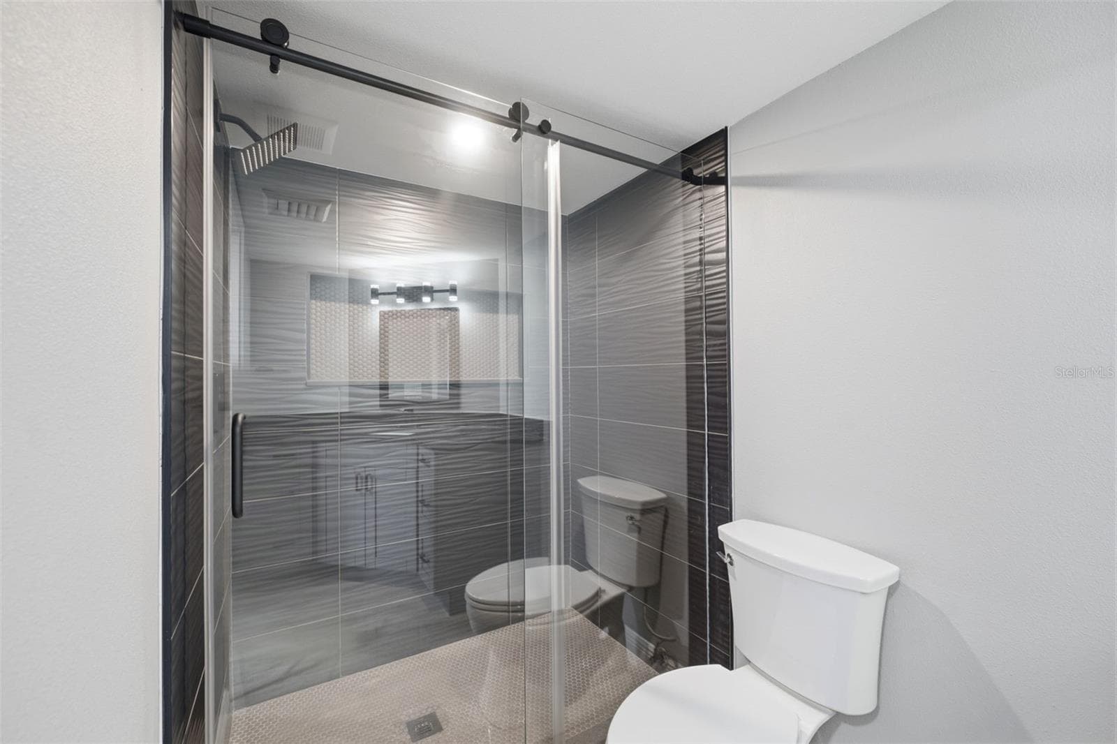 Condominium at 2333 FEATHER SOUND DR #A401, CLEARWATER, photo 25 of 70