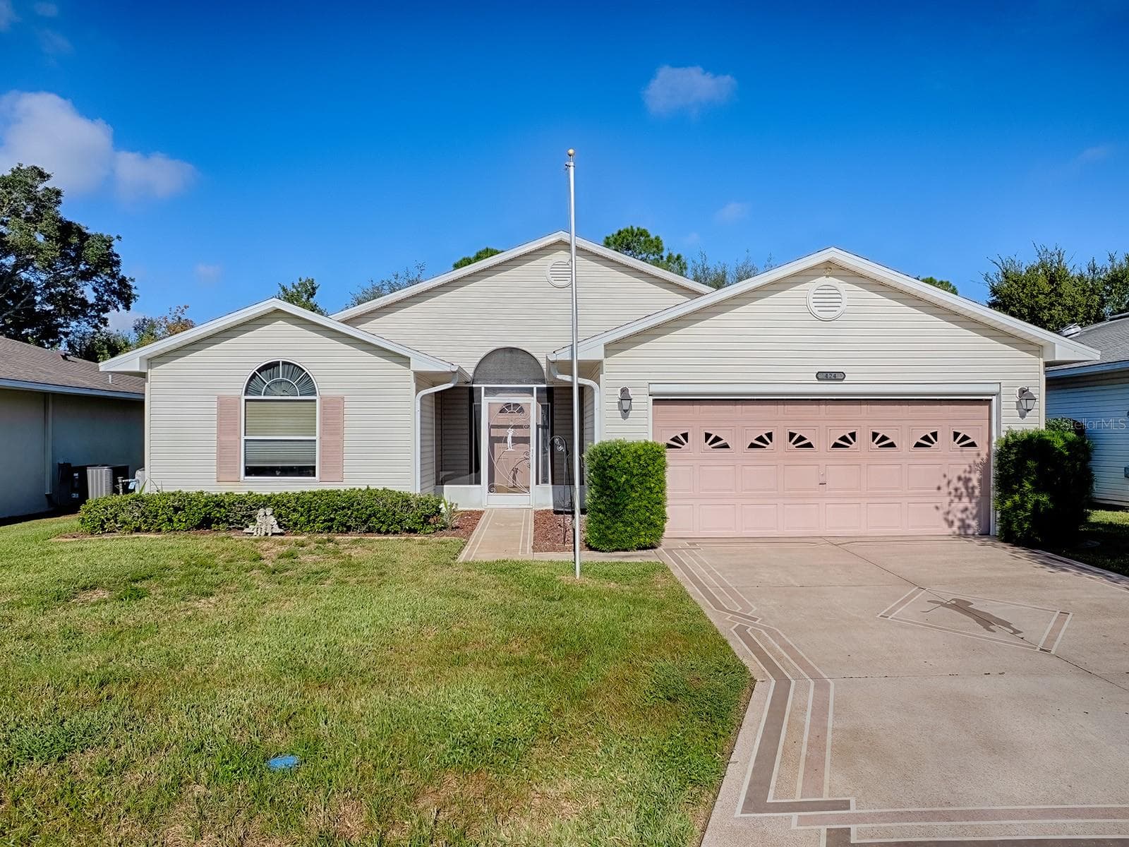 424 RANCHWOOD DR